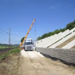 Oberpfalz erhält ersten Bahn-Lärmschutzwall aus Solarmodulen